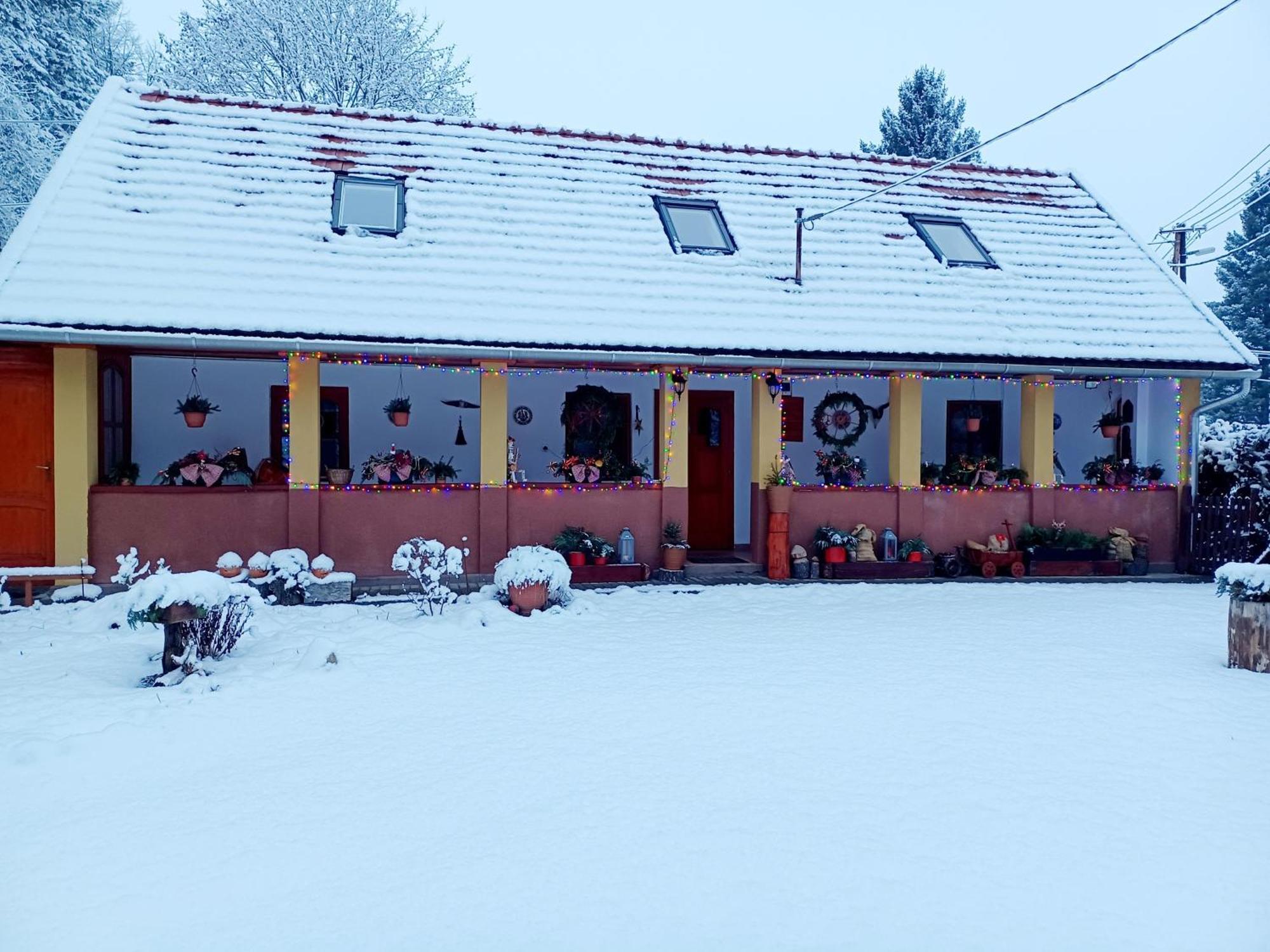 Appartamento Tulipán Ház Bodony Esterno foto
